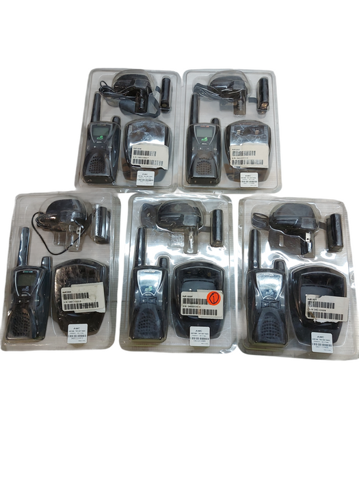 Lot 5x Two-Way Radio AWR1688 with charging cables