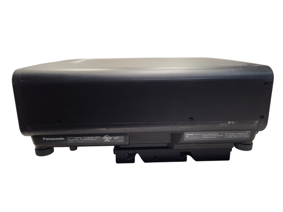 Panasonic WXGA 6000 (PT-DW7000U-K) 3 DLP Home Theater Video Projector READ $