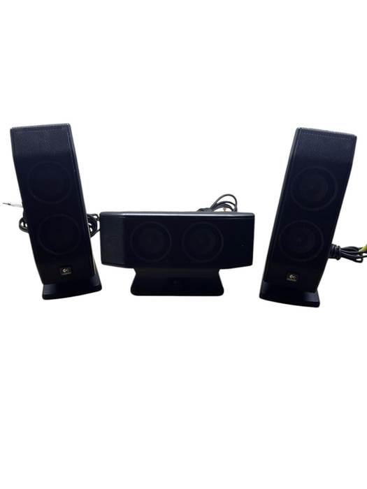 3 Logitech Eagle Stand speakers