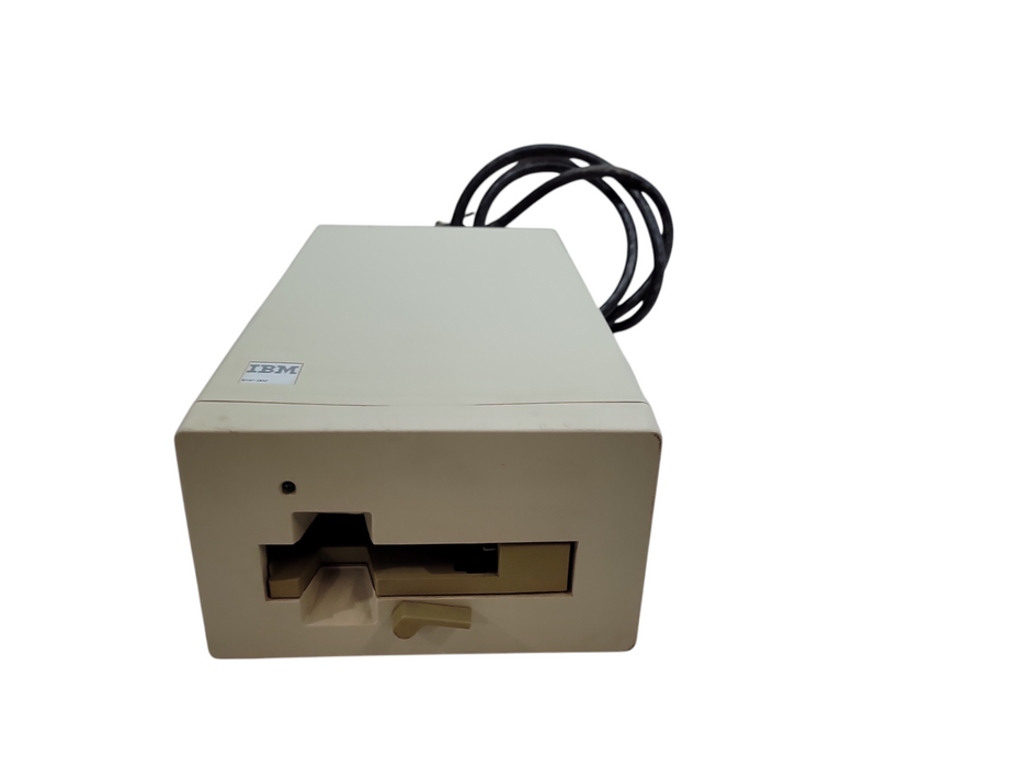 IBM 6157-002 STREAMING TAPE DRIVE (READ) %