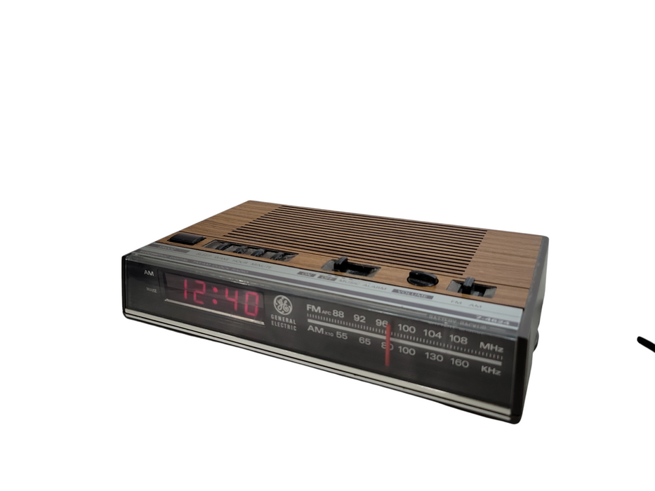 General Electric GE 7-4624B Radio Alarm Clock-AM/FM-Red Digits (WORKING) %