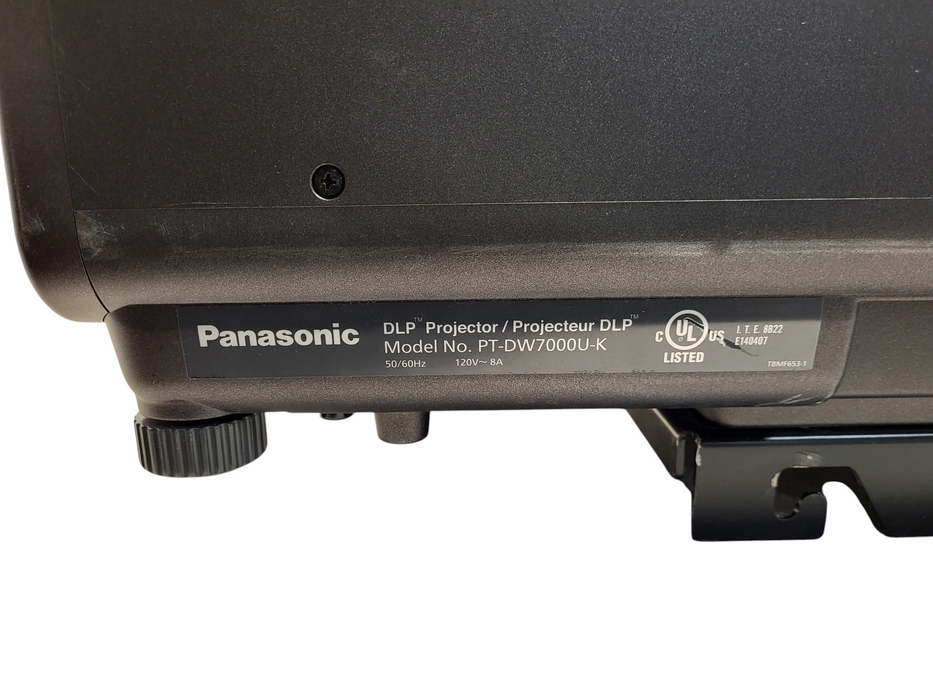 Panasonic WXGA 6000 (PT-DW7000U-K) 3 DLP Home Theater Video Projector READ $
