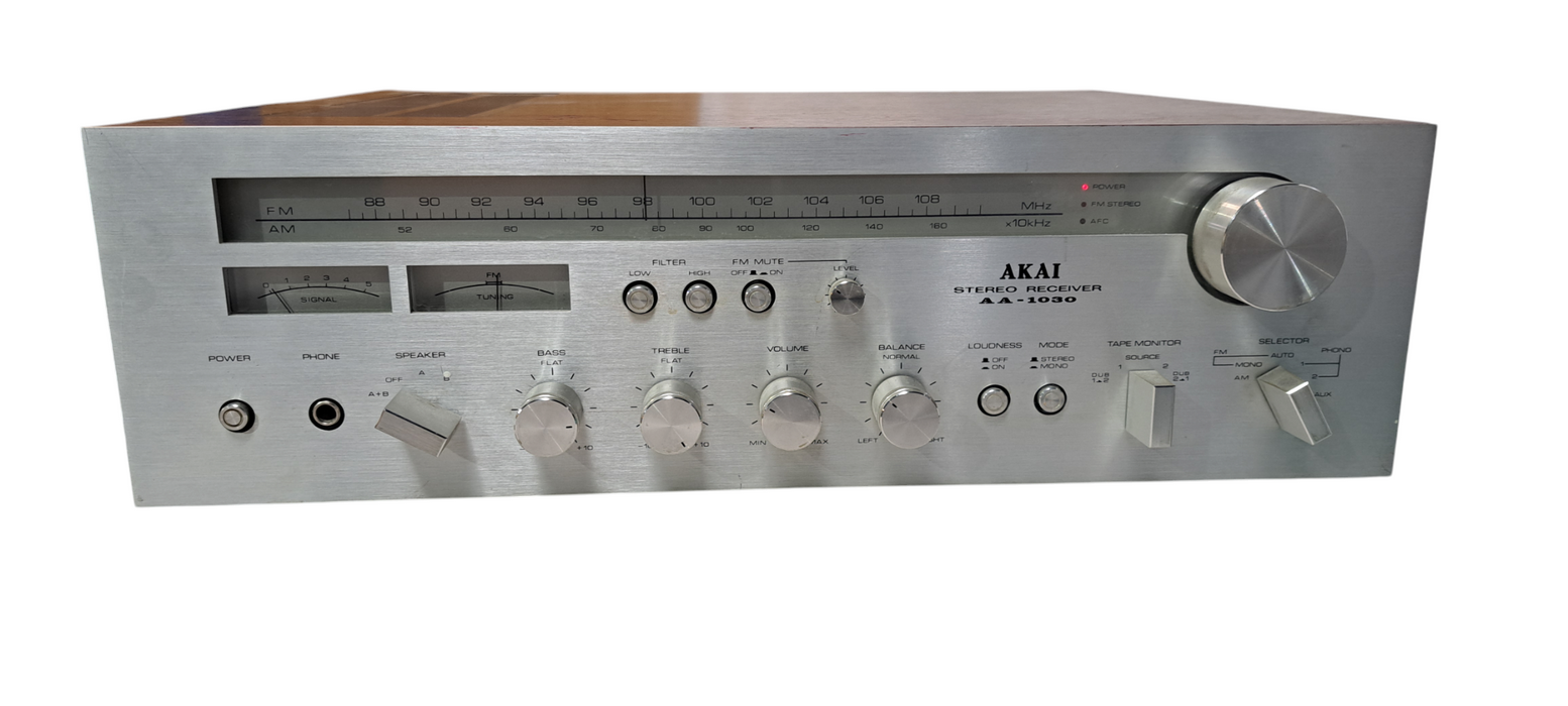 Vintage AKAI AA-1030 - Amplifier Receiver