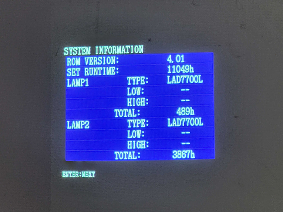 Panasonic WXGA 6000 (PT-DW7000U-K) 3 DLP Home Theater Video Projector READ $