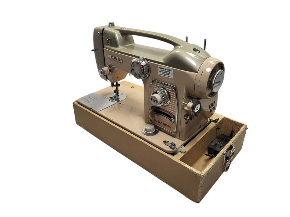Vintage White model 764 sewing machine READ $