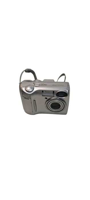 Nikon Coolpix 4600 Digital Camera 4MP 3x Optical Zoom