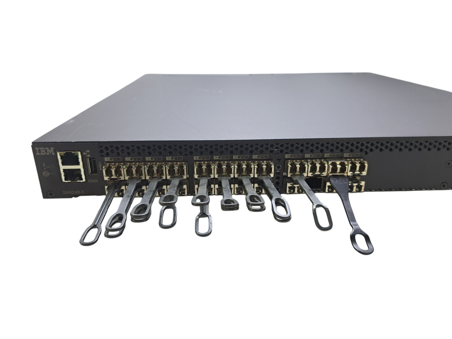 IBM SAN24B-5 24-Port SFP+ Switch (2498-F24/24G/X24) 24x Active