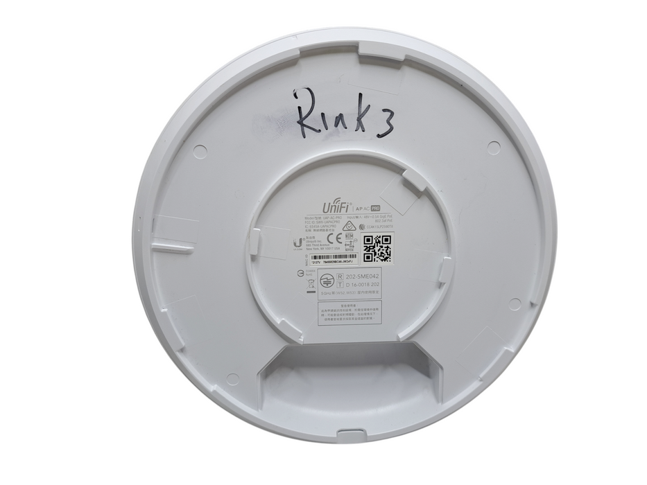 Ubiquiti Networks UAP-AC-PRO 1300Mbps Wireless Access Point Q)
