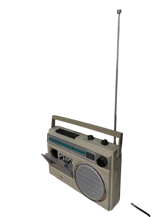 General Electric AM/FM Cassette Recorder Model: 3-5234C =