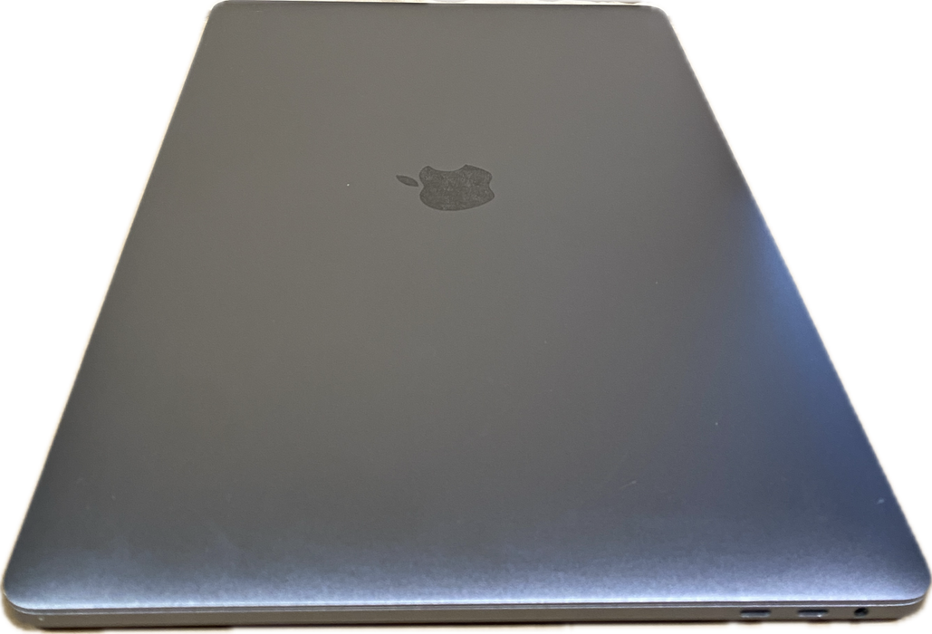 Apple MacBook Pro 15 2017 i7-7820HQ Radeon Pro 560 GPU 16GB RAM 512SSD READ