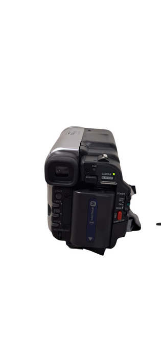 Sony Handycam CCD-TRV138 Camcorder Video Hi8 Nightshot 8mm Camera Q