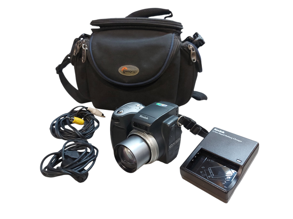 Kodak EasyShare DX6490 Digital Camera with USB cable, AV cable & charger