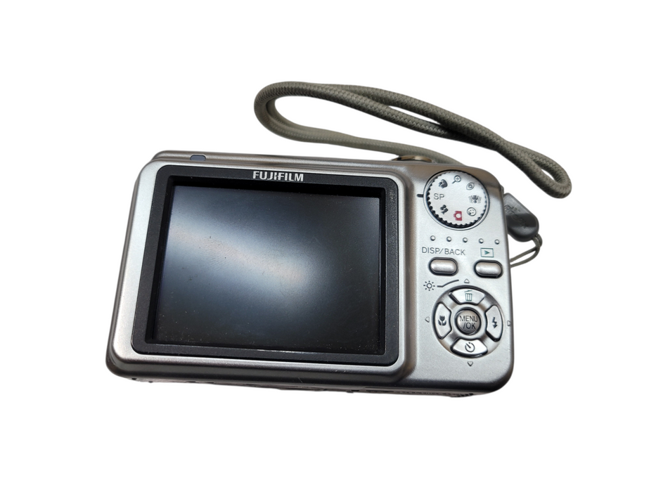FujiFilm FinePix A800 AA battery powered camera tested works