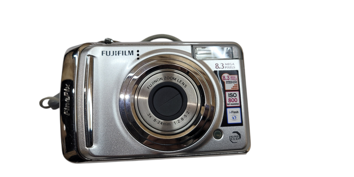 FujiFilm FinePix A800 AA battery powered camera tested works