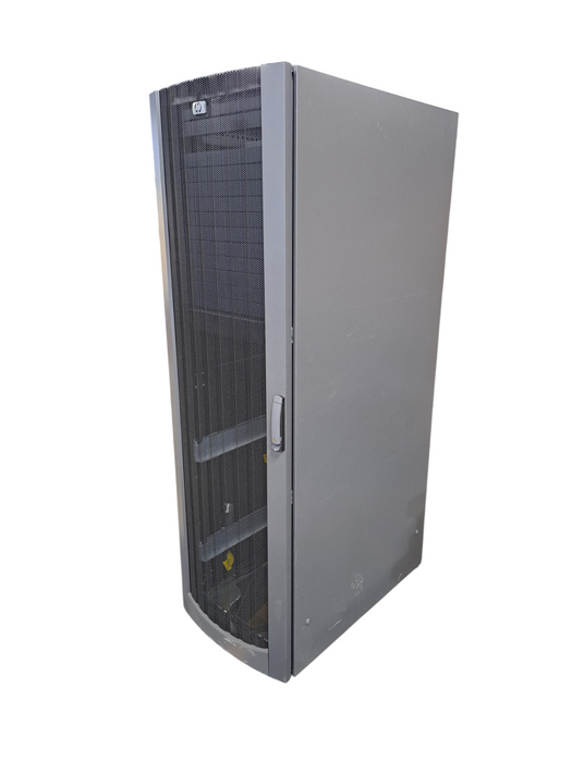 HP 42U Server Rack Cabinet Fully Enclosed w/ 2x PWR Bar | No Keys )