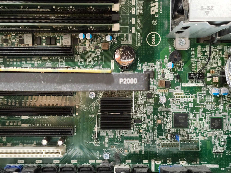 Dell Precision 5820 Tower, Xeon W-2123, 32GB DDR4, 256GB NVMe, P2000, 950W
