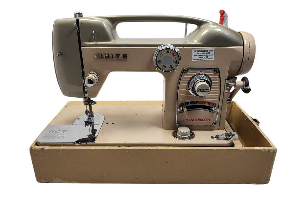Vintage White model 764 sewing machine READ $