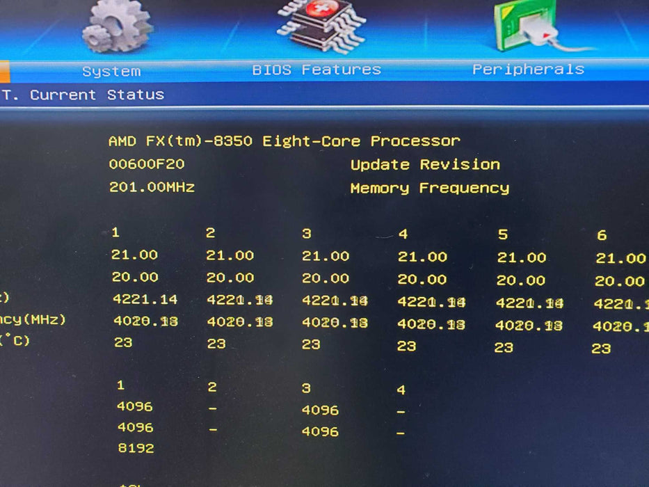 Gigabyte GA-990FXA-UD3 with AMD FX-8350 8GB ram NO HDD NO GPU