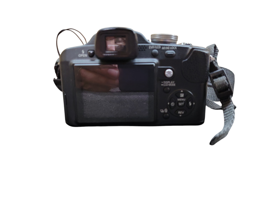 Panasonic Lumix DMC-FZ18 8.1MP Digital Bridge Camera 18x Optical Zoom !