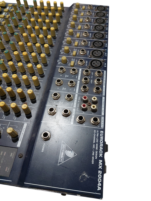 Behringer Eurorack MX 2004A =