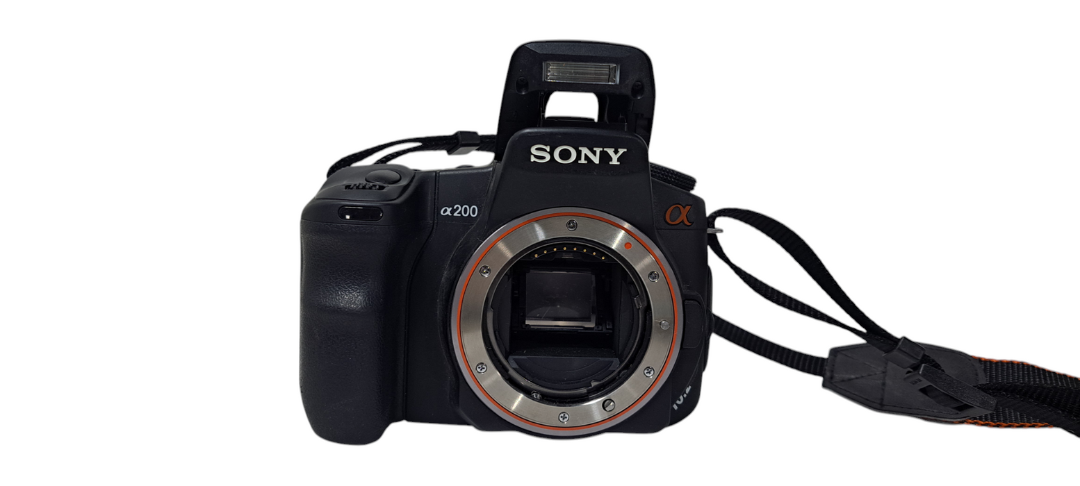 Sony Alpha DSLR A200 Camera | READ