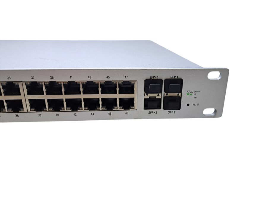 Ubiquiti UniFi US-48-500W | 48-Port Gigabit PoE+ Switch w/ 2x 10G SFP+ )