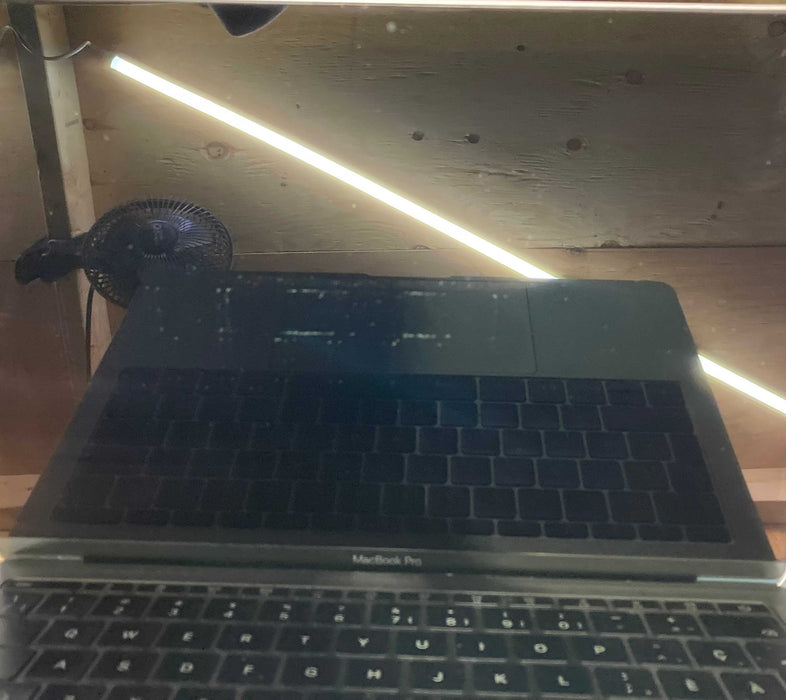 Apple MacBook Pro 13" 2017 i5-7360U 16GB 512SSD French Keyboard READ!