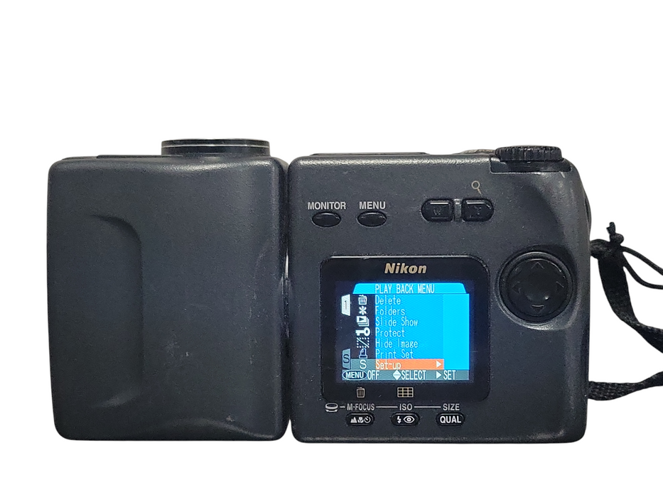 Nikon COOLPIX E990 3.34 MP Swivel Digital Camera, READ _