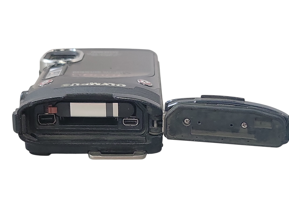 Olympus Stylus Tough TG-850 Flip Screen Digital Camera w/Battery, READ _