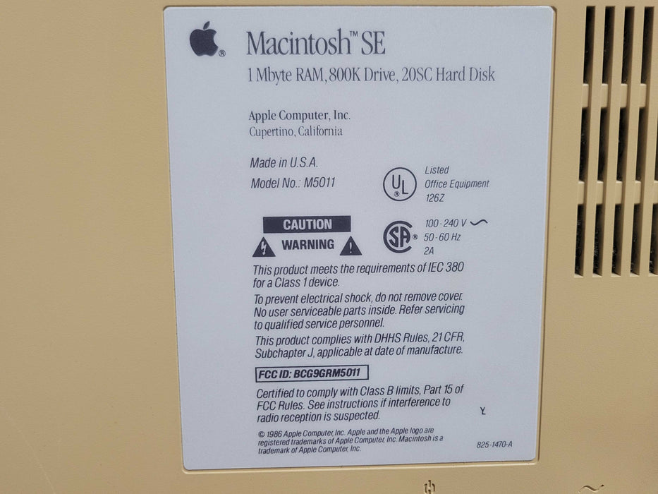 Vintage Apple Macintosh SE 1MB 800K 20SC Model M5011 Computer w/ keyboard/m _