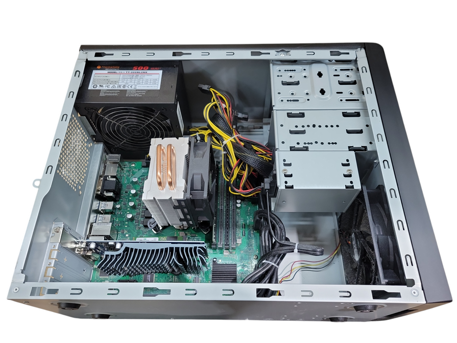 Custom PC Intel i5-10600K @ 4.10GHz 16GB DDR4 256GB NVMe !