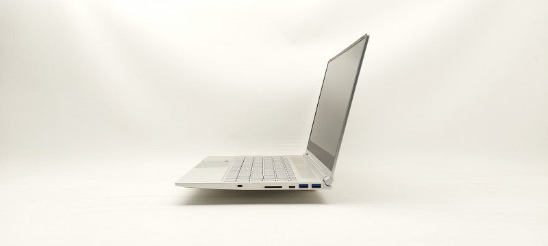 MSI Prestige PS42 8M-907CA i7-8550U 1.8GHz 16GB RAM 256GB SSD FHD 14\\"