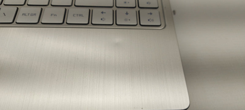 MSI Prestige PS42 8M-907CA i7-8550U 1.8GHz 16GB RAM 256GB SSD FHD 14\\"