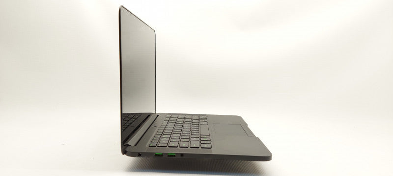 Razer Blade RZ09-01302E21 i7-4720HQ 2.6GHz 16GB RAM 256GB SSD