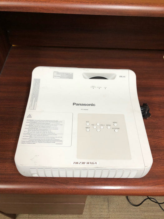 Panasonic PT-TW230 3LCD Projector 1981 Hours HDMI