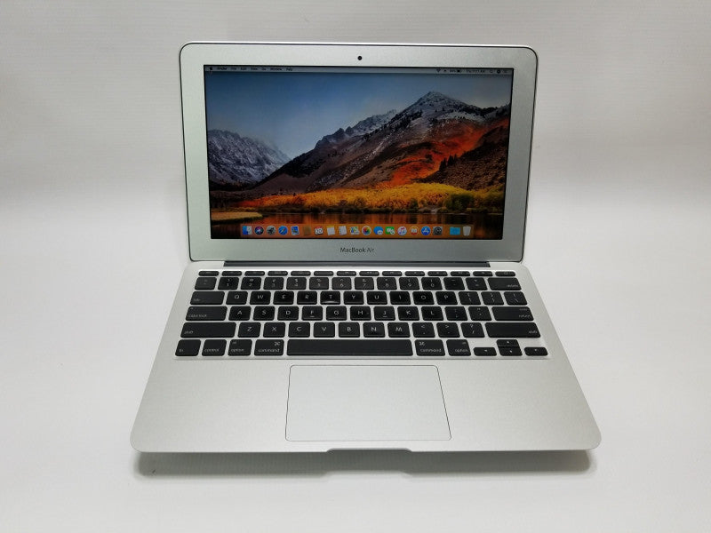 Macbook Air 11\\" Late 2010 c2d 1.4ghz 4GB Ram 64GB SSD Webcam^