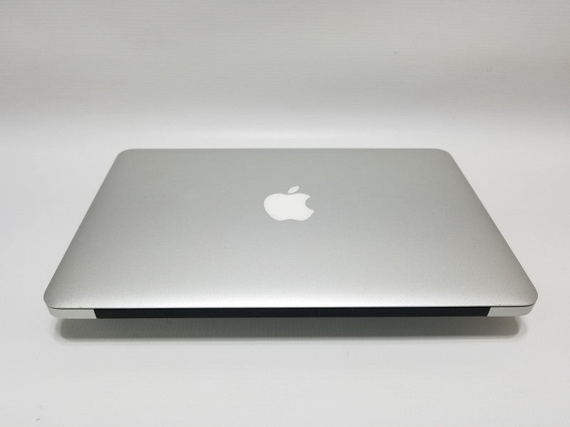 Macbook Air 11\\" Late 2010 c2d 1.4ghz 4GB Ram 64GB SSD Webcam^