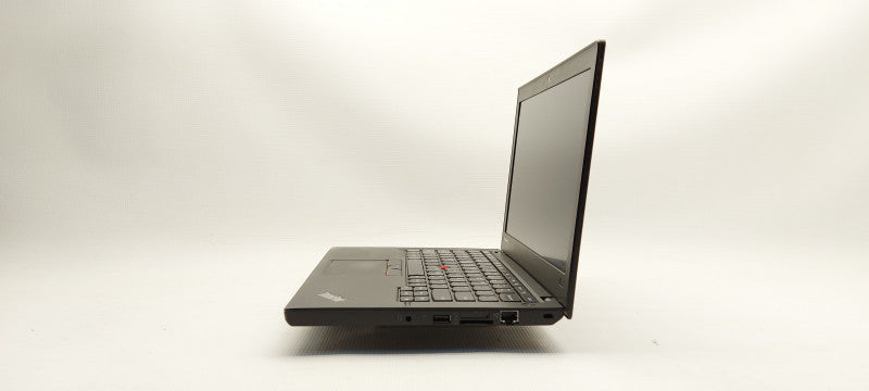 Lenovo ThinkPad X250 i5-5200U 2.2Ghz 8GB RAM 500GB SSD 14GB SSD (Cache) 12.5\\"