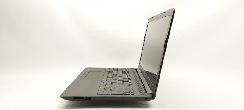 HP 15-db0048ca AMD Ryzen 3 2200U 2.5GHz 8GB RAM 1TB HDD 15.6\\"