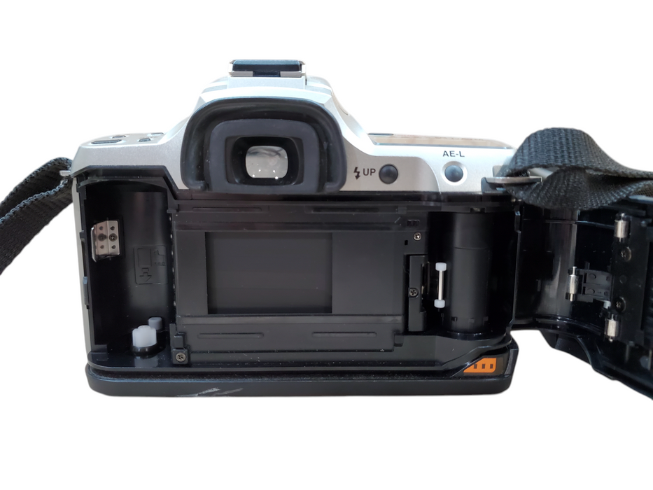 Pentax MZ-60 35MM SLR w/ Pentax 28-80mm Zoom Lens *READ*