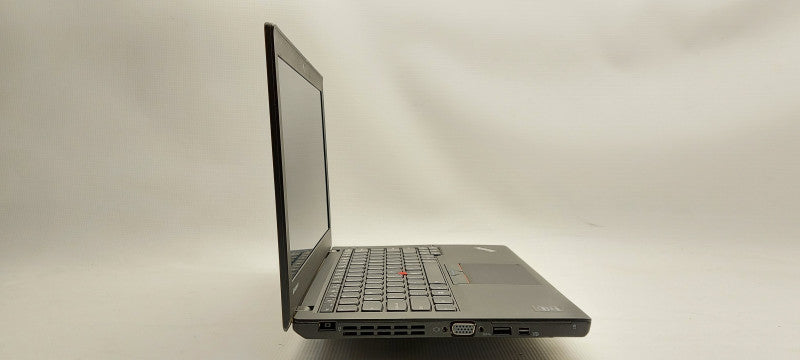 Lenovo ThinkPad X250 i5-5200U 2.3GHz 8GB 500GB HDD 14GB SSD (Cache) 12.5\\"