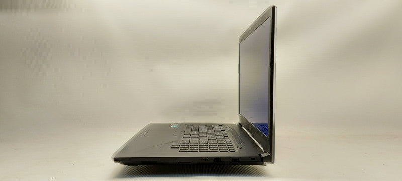 ASUS ROG GL703VD i7-7700HQ 2.8GHz 16GB RAM 256GB SSD 1TB HDD 17.3\\"