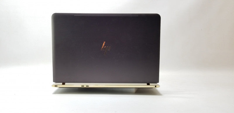 HP Spectre 13-V010ca Webcam Laptop  i5-6200U 2.3GHz 8GB Ram 128GB SSD 13.3\\"
