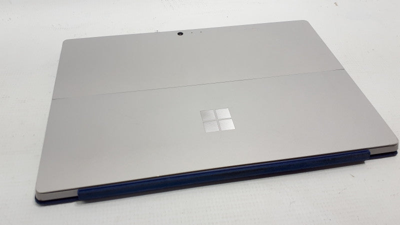 Microsoft Surface Pro 4\ti7-6650U\t8GB RAM 256GB Storage