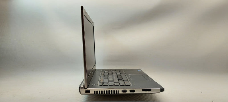 Dell Vostro 3550   i5-2450M 2.5GHz 8GB RAM 128GB SSD 15.3\\"