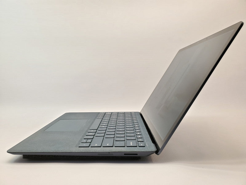 Microsoft Surface Laptop, Model 1769, Intel i5 7200U, 8GB Ram, 240GB SSD (SSD is BAD)