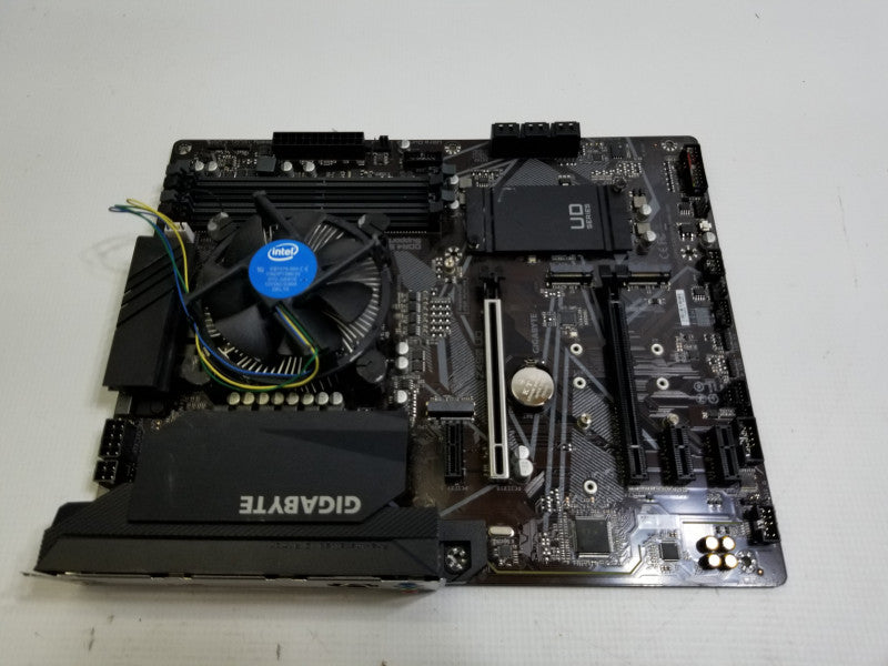 Gigabyte Ultra Durable Z490 UD Desktop ATX Motherboard * READ