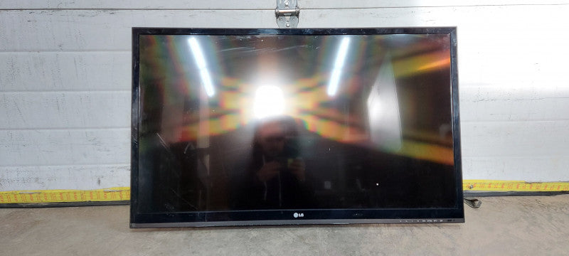 LG 42LS5700 Wifi Smart 1080p 120Hz Full HD TV HDMI { NO STAND) 46\\"