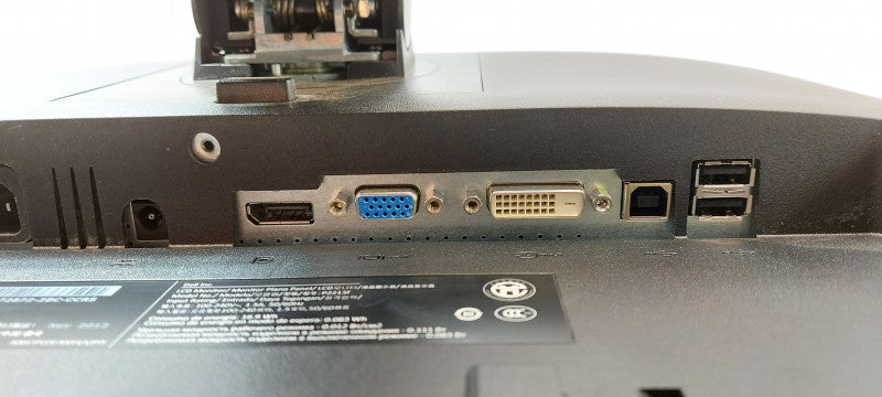 HP EliteDesk 800 G2 SFF i5-6500 8GB RAM 500GB HDD 3.2GHz Dell 22\\" Monitor