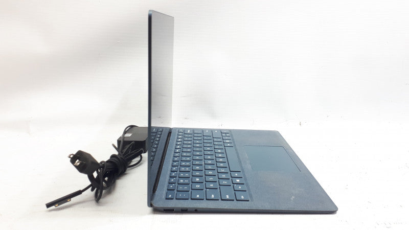 Microsoft Surface Laptop 1769, i5-7200U 2.5GHz, 8GB RAM, 256GB Storage, 13.5\\" Touchscreen (READ)